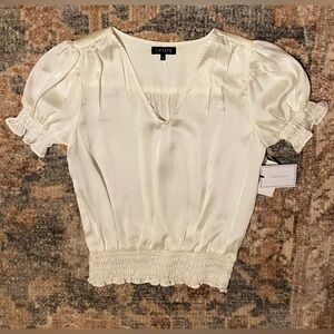 NWT 1STATE SILKY V-NECK SMOCKED WAIST BLOUSE SIZE SMALL IN CREAM